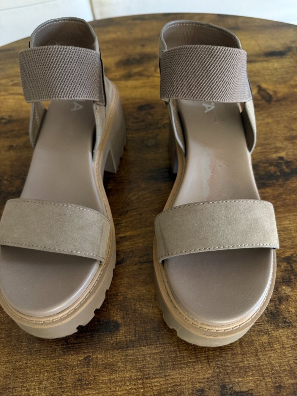 MIA Taupe Platform Lug Sole Sandals Women’s Size 8 Elastic Strap - Picture 3 of 7